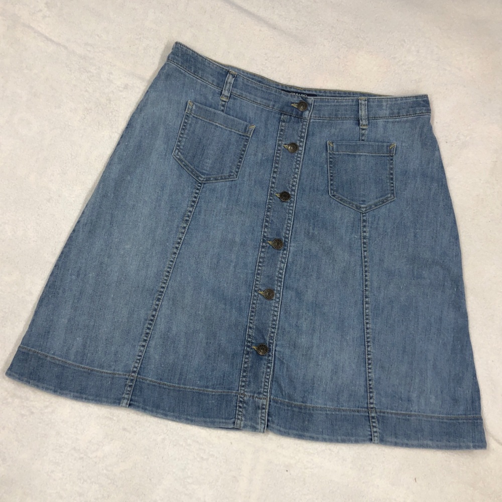 Chaps Euc Button Down Light Wash Denim Skirt Size… - image 1